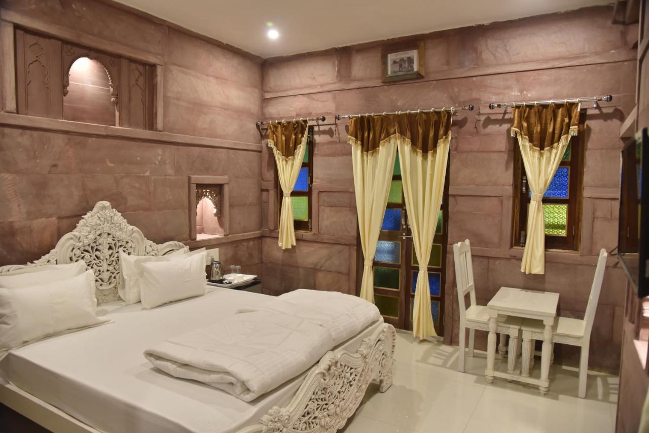 ג'ודפור Dev Kothi - Boutique Heritage Stay מראה חיצוני תמונה